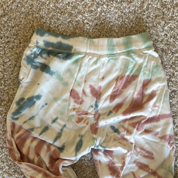 Entire matching tie dye sweatsuit. Joggers, pullover & tee! Z supply.Never worn! - Picture 8 of 10